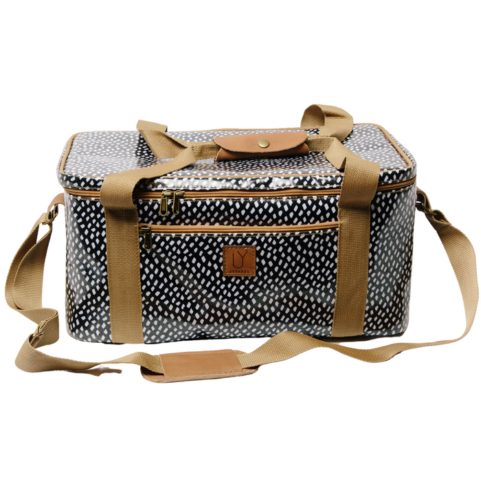Courtney Cooler - Scatter White on Black